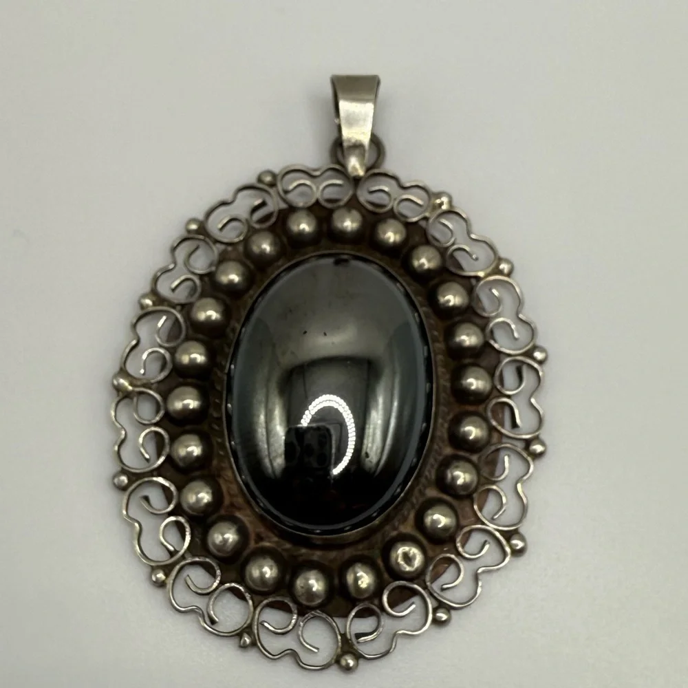 Vintage Mexico Sterling Silver Pendant with Hematite Cabochon